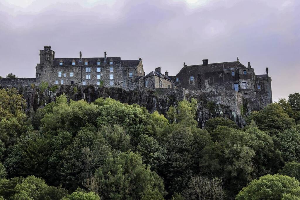 City Hub By The Castle Free Designated Parking Stirling Exterior foto